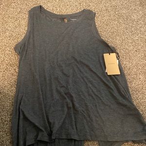 NWT gray Halogen tank top size medium